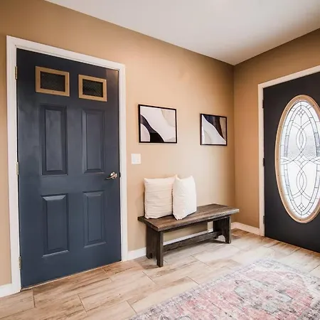 Modern Home Of Style & Comfort!